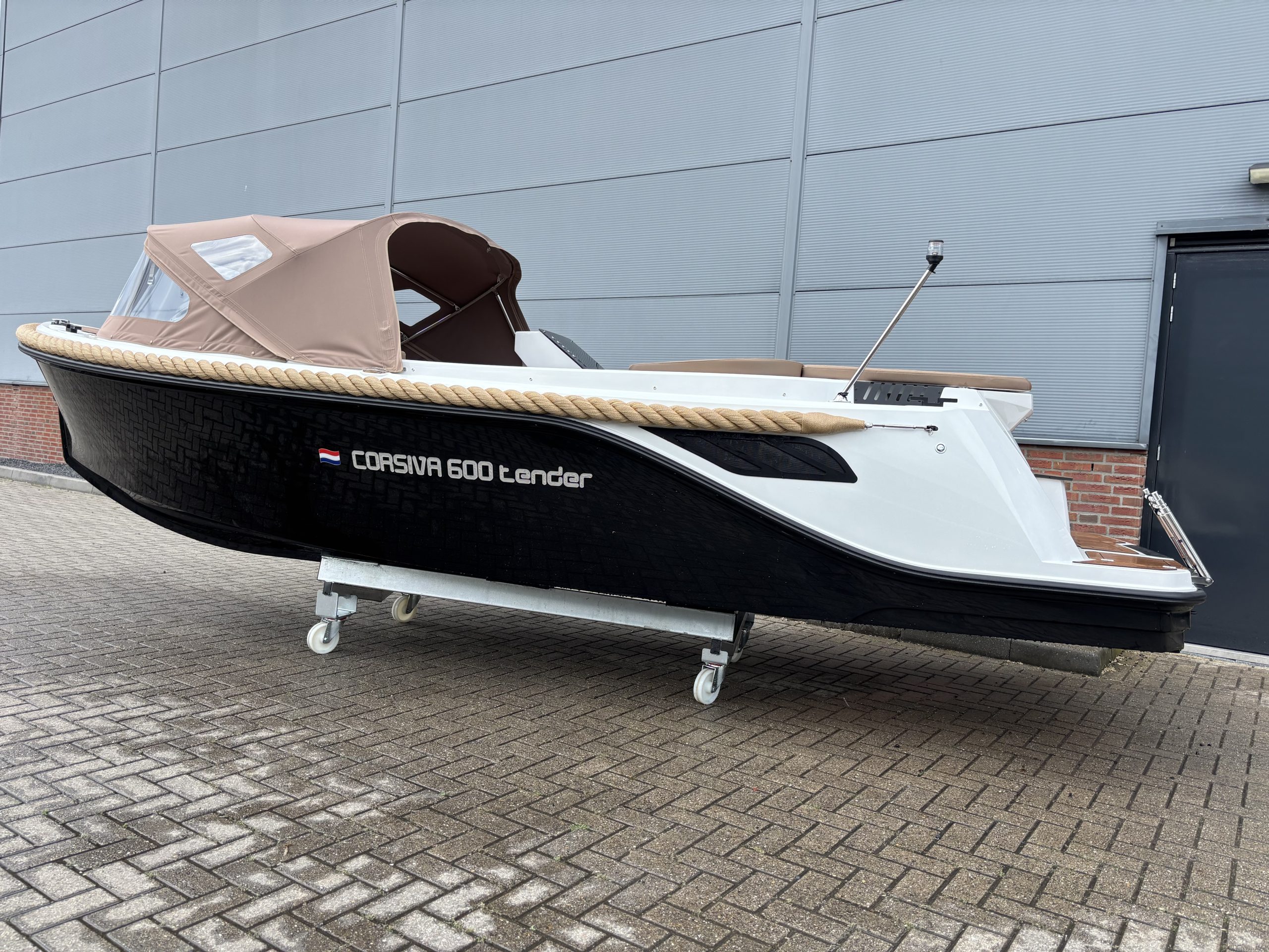 Corsiva 600 Tender